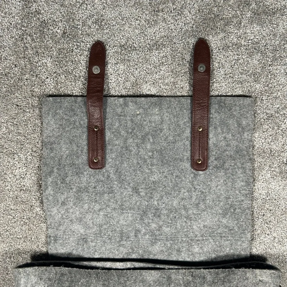 Rare Vintage Ducti Grey Wool Felt Messenger Bag Brown Leather Trim Striped Strap